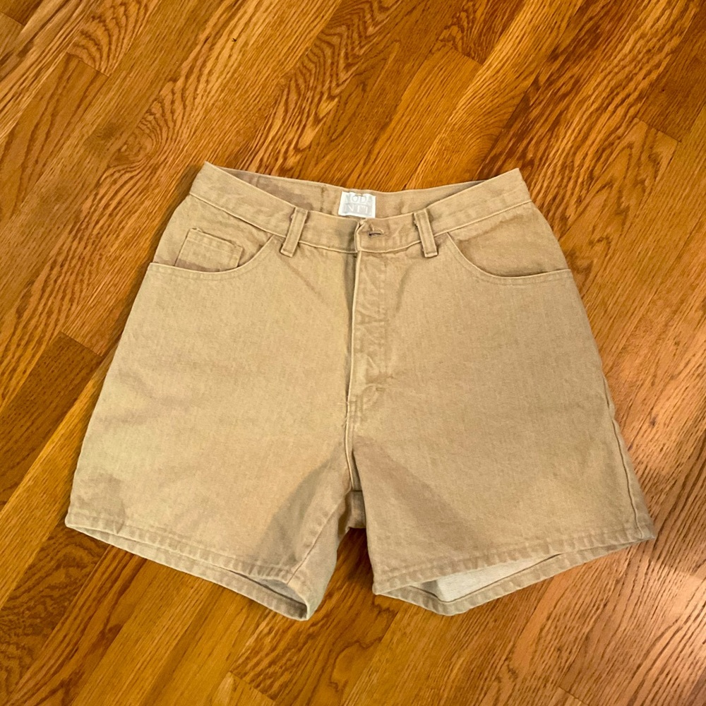 MODA INTL- Vintage High waisted Tan color Denim Shorts. Size 10